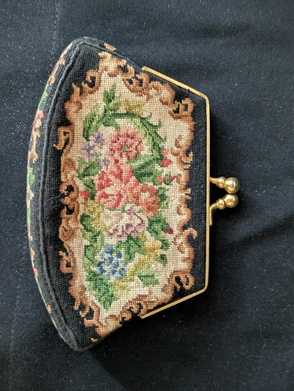 Vintage 50s Floral Needlepoint Handbag w/Compact,Eyeglass Case & Coin Purse